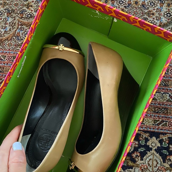 Gently used Tory Burch pacey wedge with box